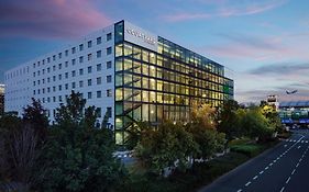 Courtyard By Marriott Prague Airport